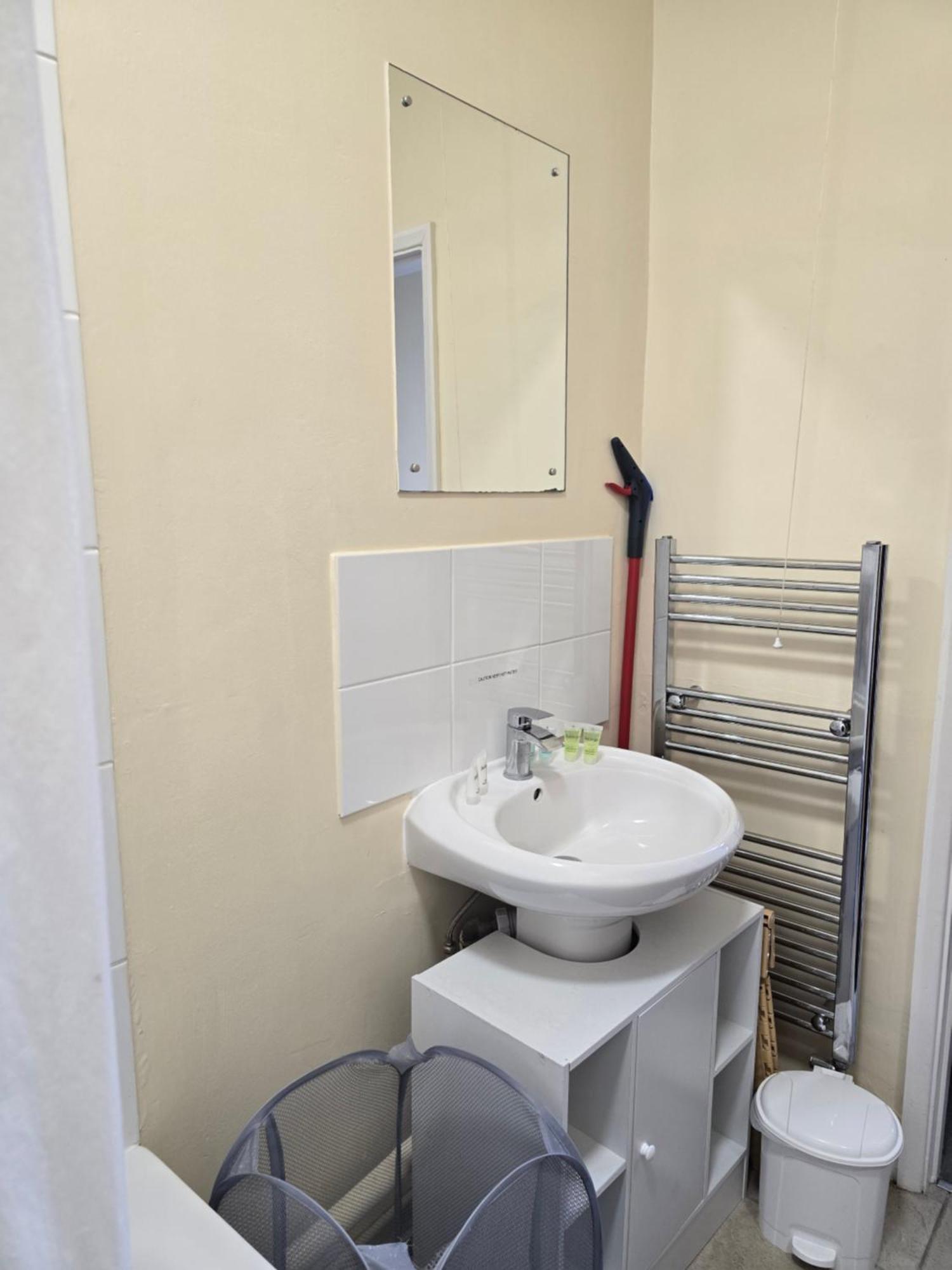 14B Malden Apartment Watford  Ngoại thất bức ảnh