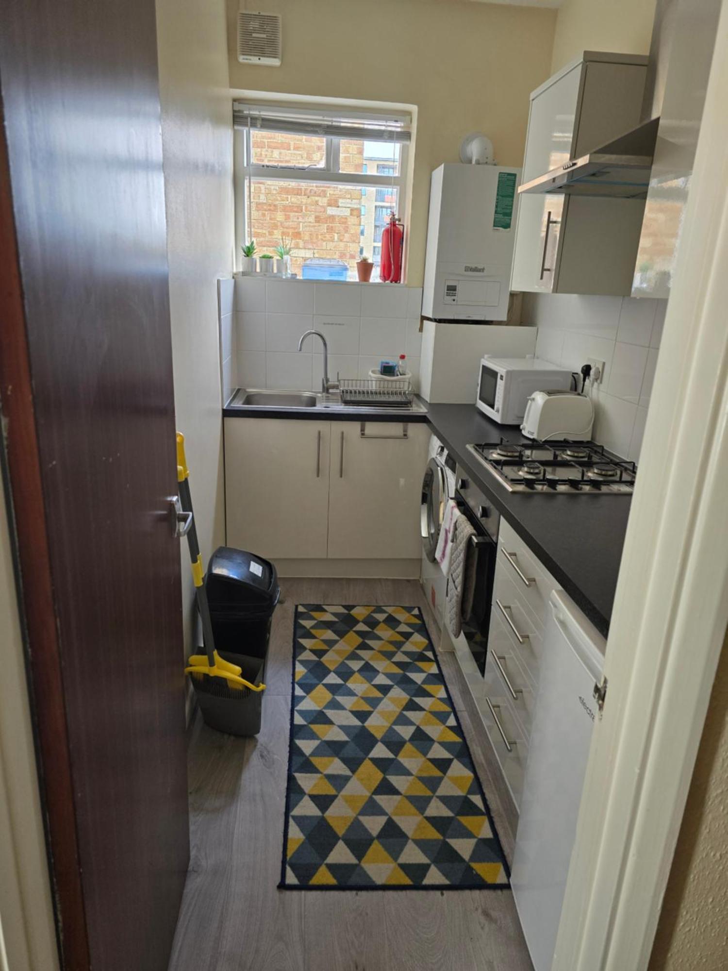 14B Malden Apartment Watford  Ngoại thất bức ảnh
